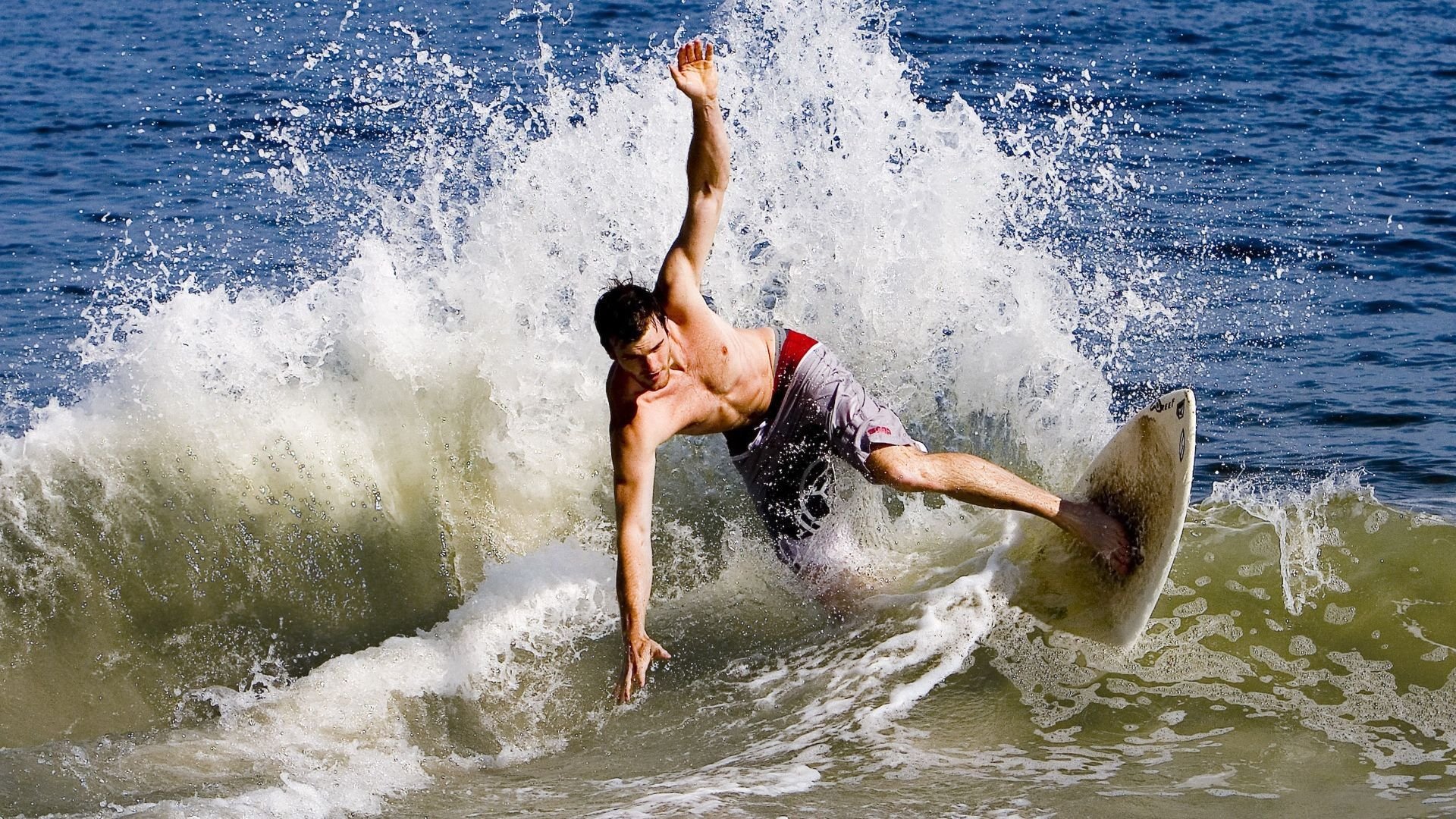 云达不莱梅迎难而上，继续追赶前列，云达不莱梅的球员